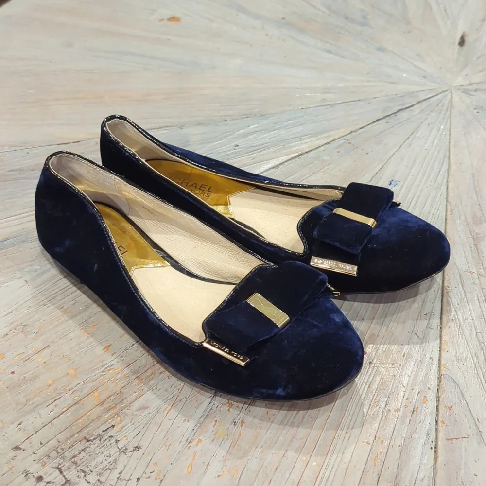 MICHAEL Michael Kors 'Delphine' Ballet Flat - Picture 2 of 8